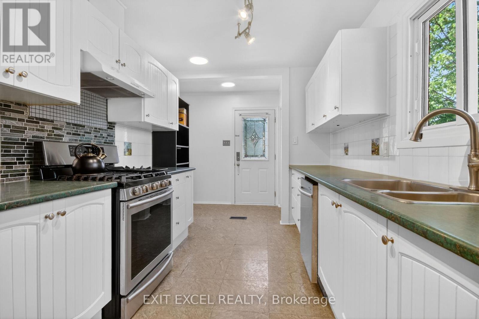 283 Mcelroy Drive, Ottawa, ON