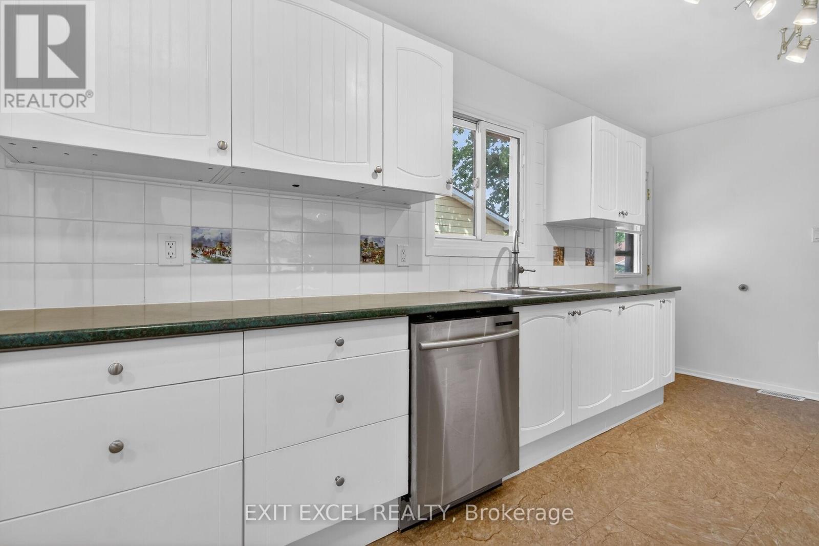 283 Mcelroy Drive, Ottawa, ON