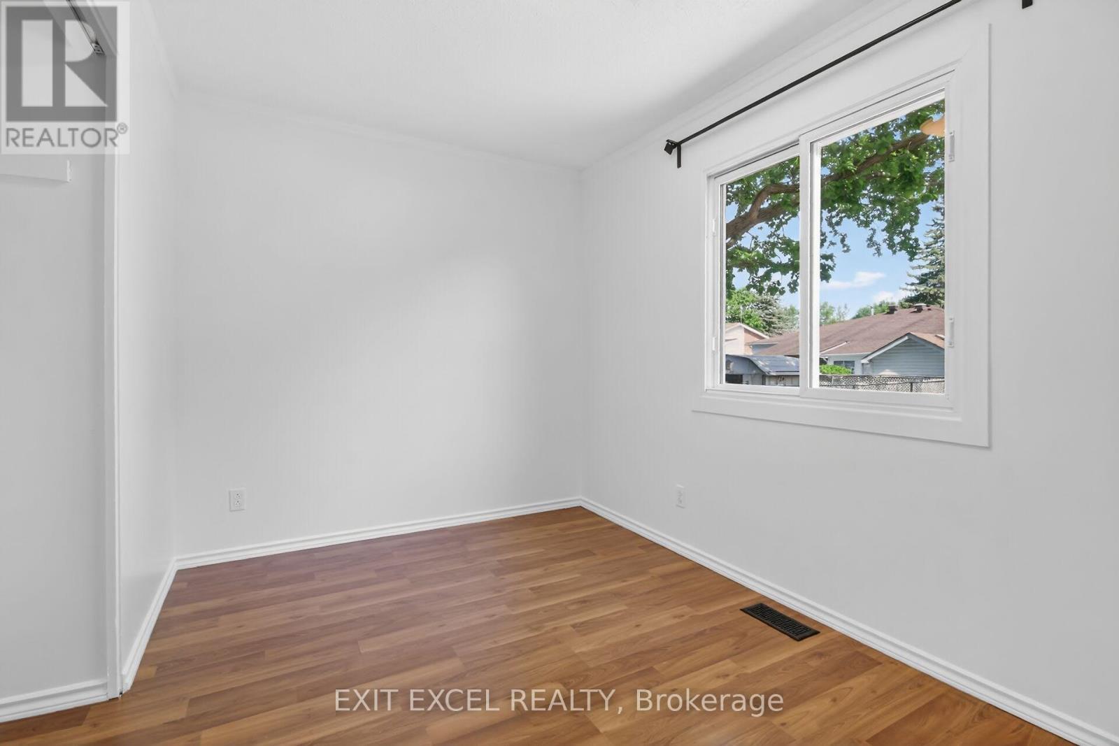 283 Mcelroy Drive, Ottawa, ON