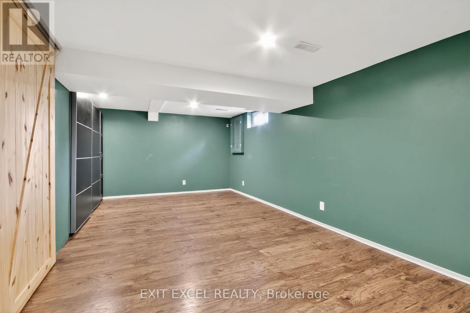 283 Mcelroy Drive, Ottawa, ON