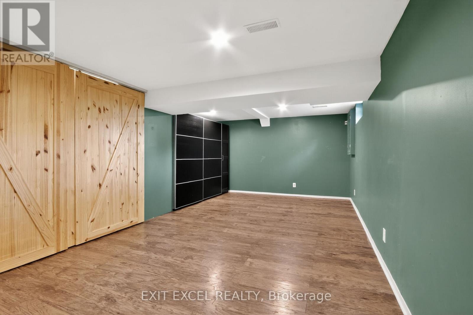 283 Mcelroy Drive, Ottawa, ON