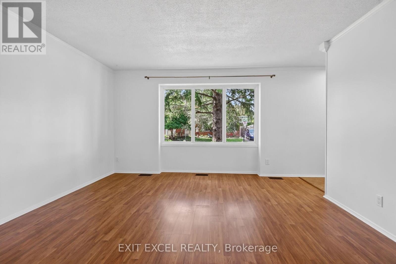 283 Mcelroy Drive, Ottawa, ON