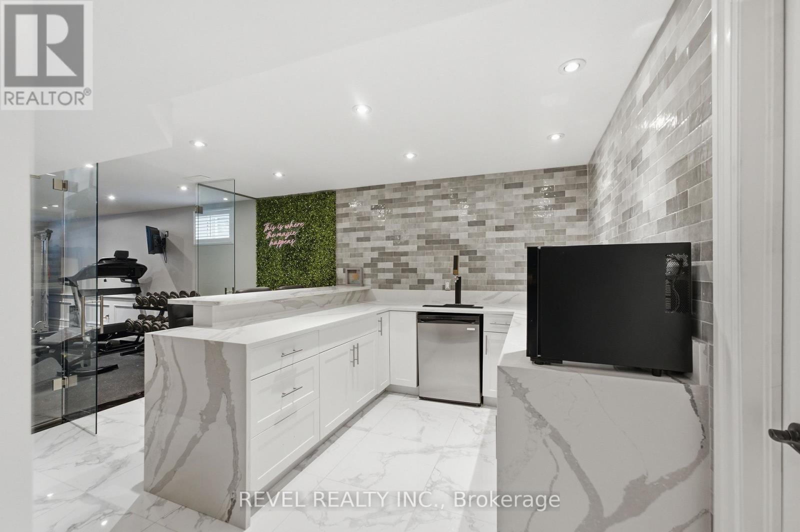 11 Maynard Street, Hamilton, ON
