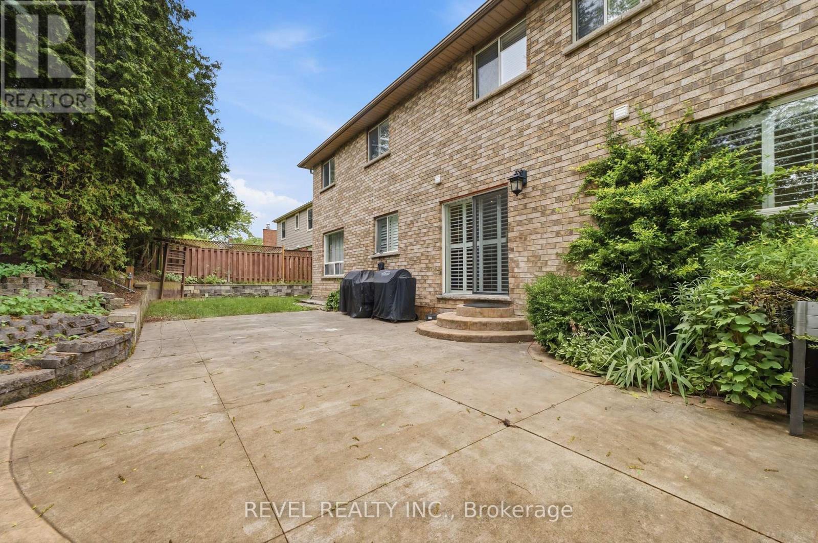 11 Maynard Street, Hamilton, ON