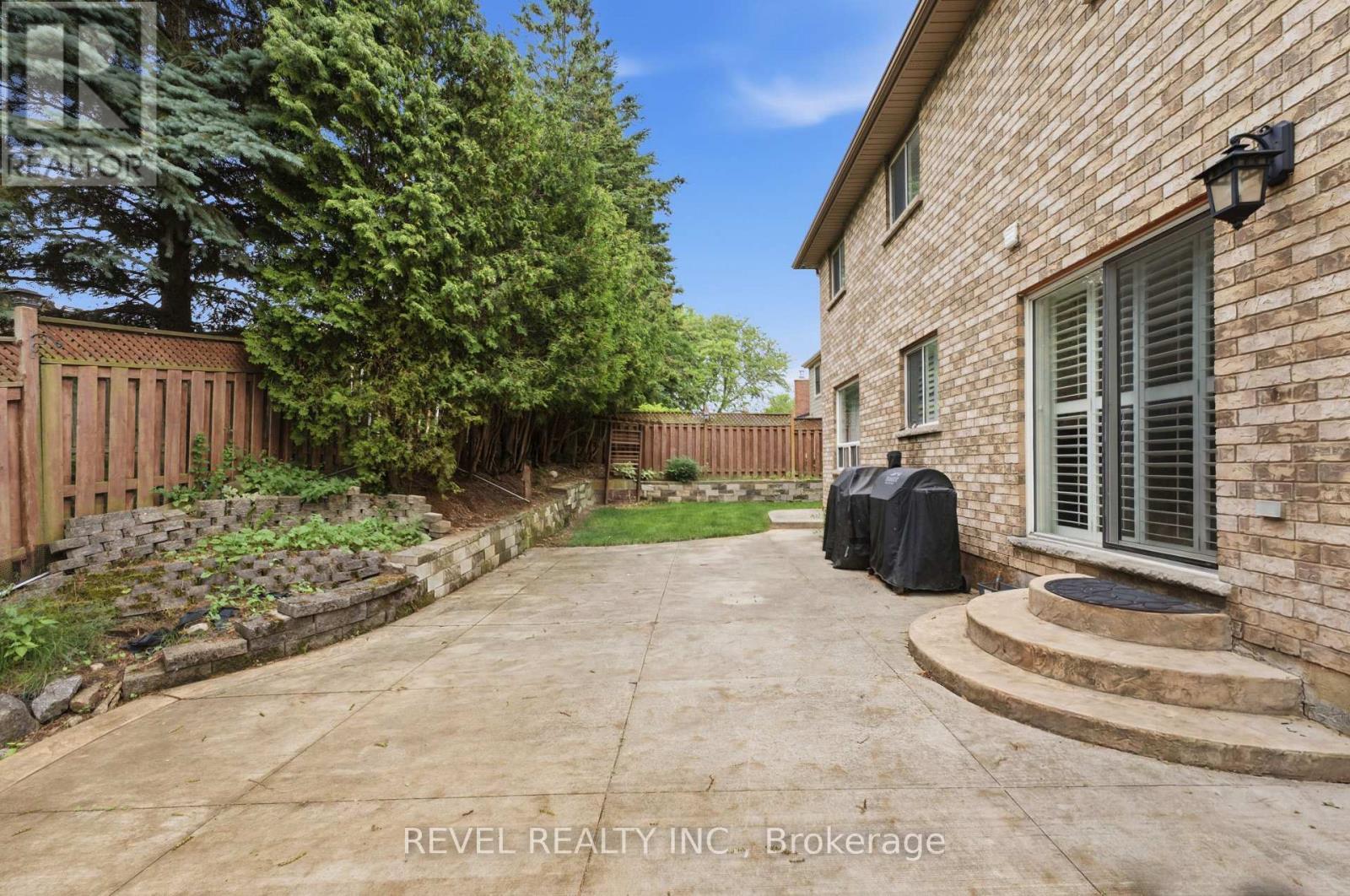 11 Maynard Street, Hamilton, ON