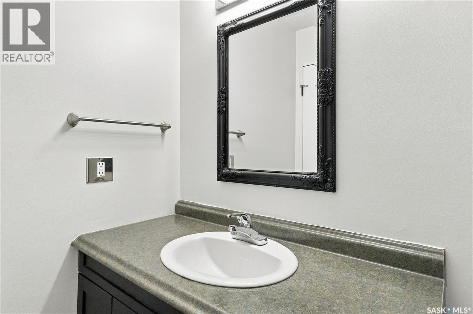 312B 4040 8Th Street E, Saskatoon, SK