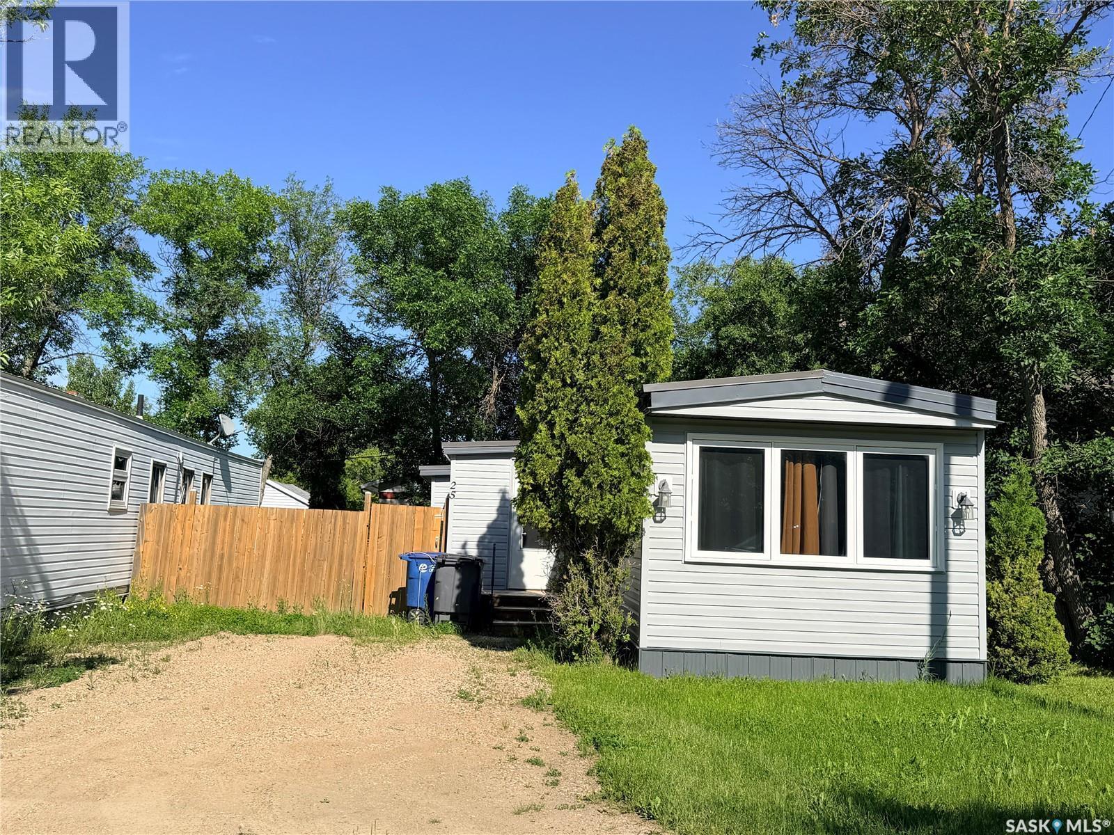 25 Sunrise Estates, Assiniboia, SK