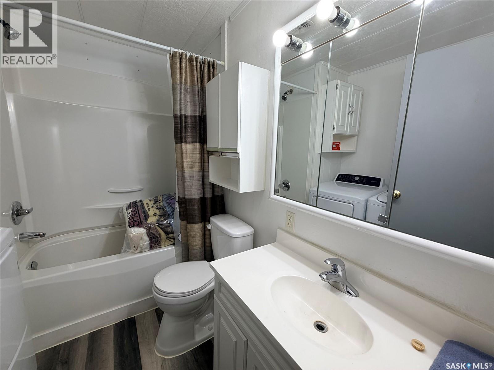 25 Sunrise Estates, Assiniboia, SK