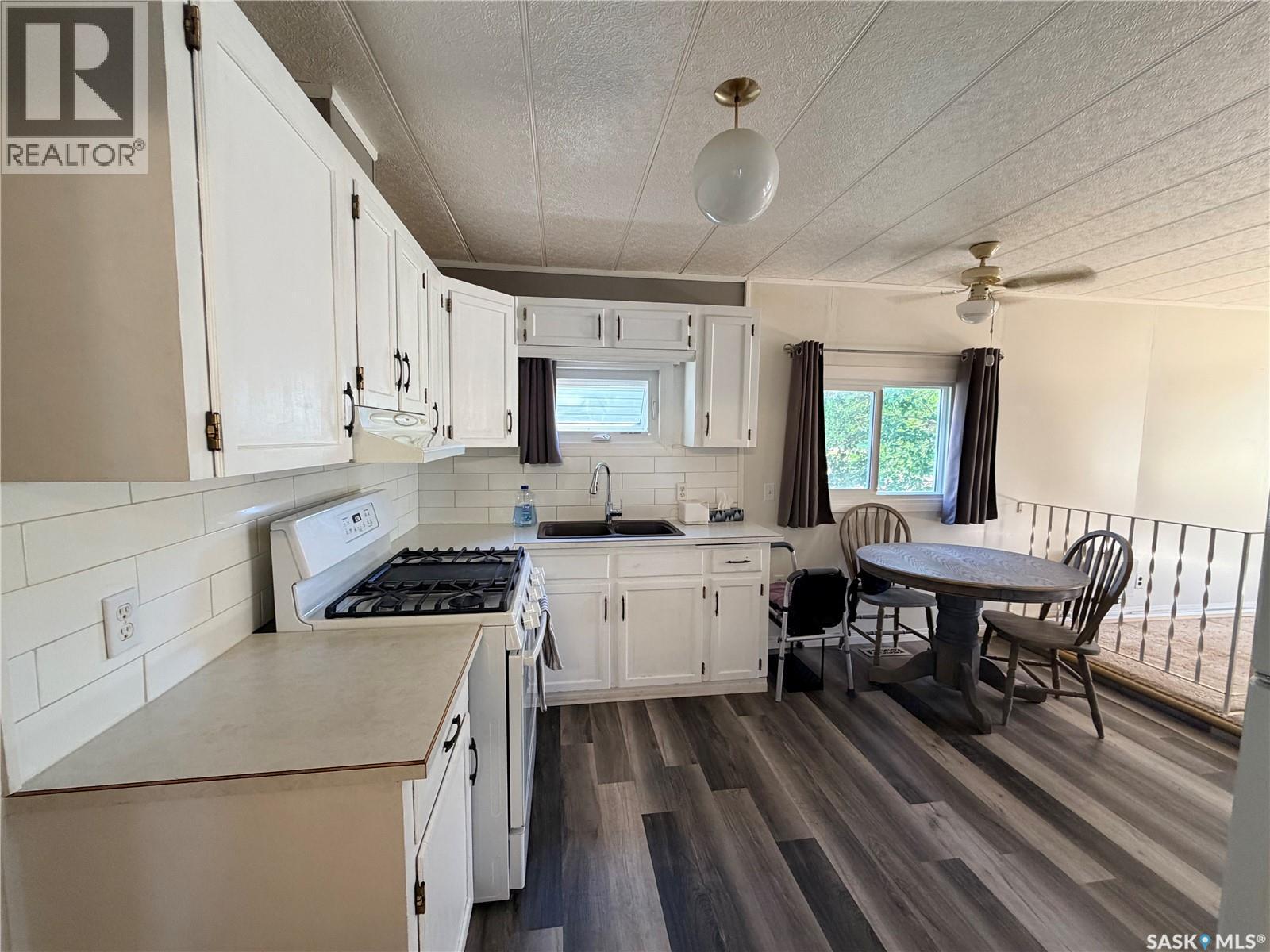 25 Sunrise Estates, Assiniboia, SK