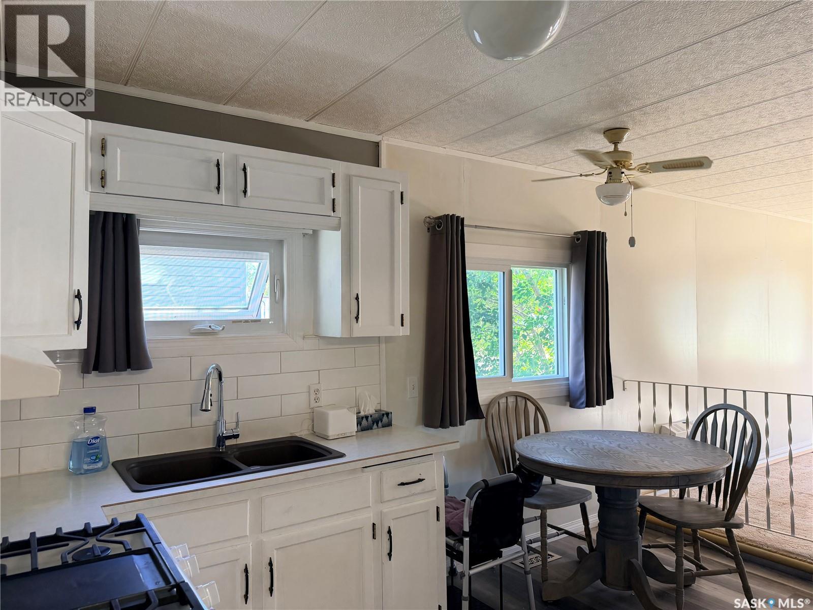 25 Sunrise Estates, Assiniboia, SK