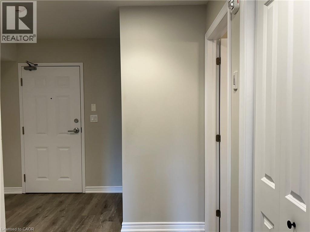 992 Windham Centre Road Unit# 1, Windham Centre, ON - Indoor Photo Showing Other Room