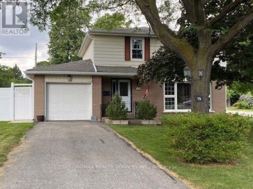 15 BRAEMAR DRIVE  Brampton, ON L6T 2L5