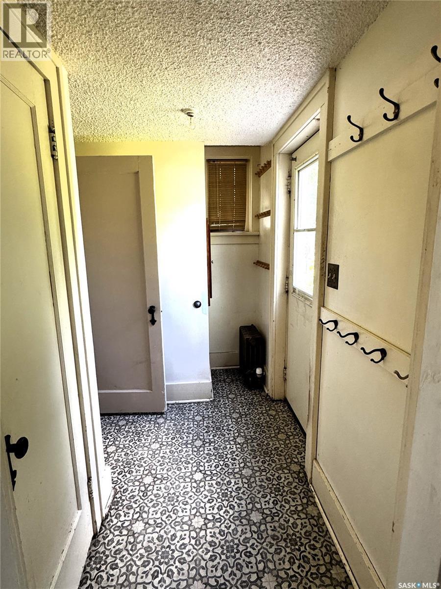 215 7Th Avenue E, Shaunavon, SK