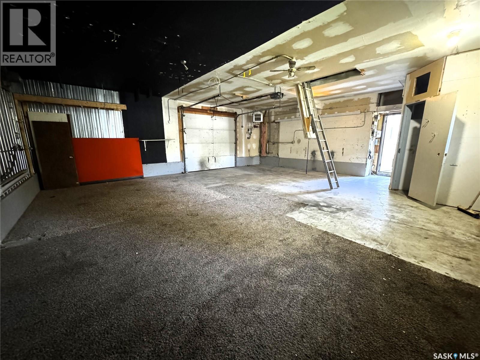 215 7Th Avenue E, Shaunavon, SK