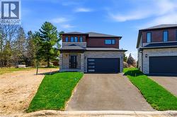 23 WOODVALLEY Court  Hamilton, ON L9B 2S7