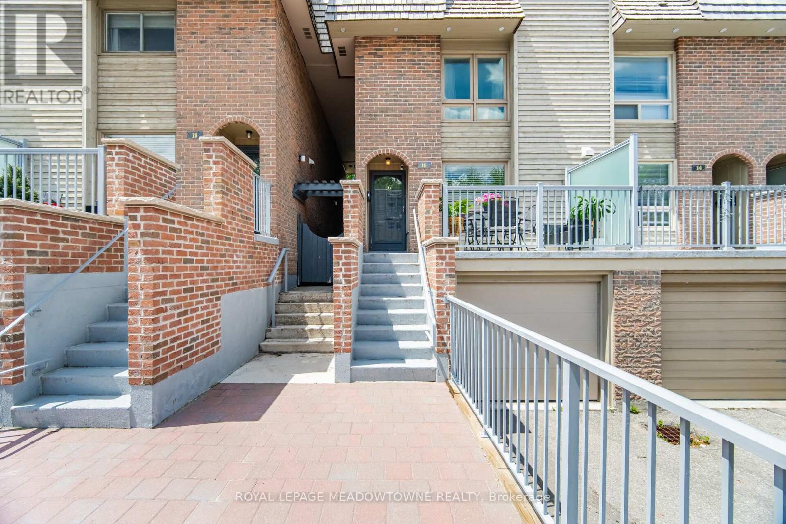 16 Dutch Myrtle Way, Toronto, ON
