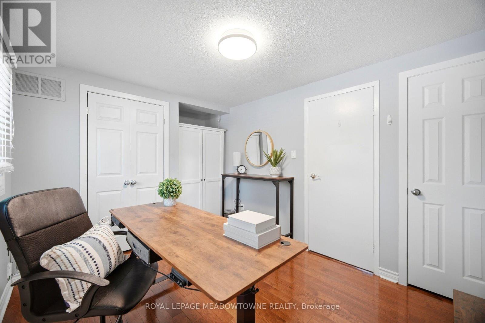 16 Dutch Myrtle Way, Toronto, ON