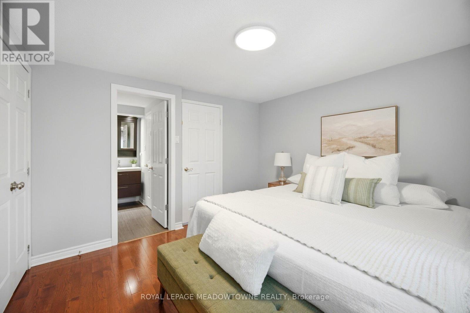 16 Dutch Myrtle Way, Toronto, ON