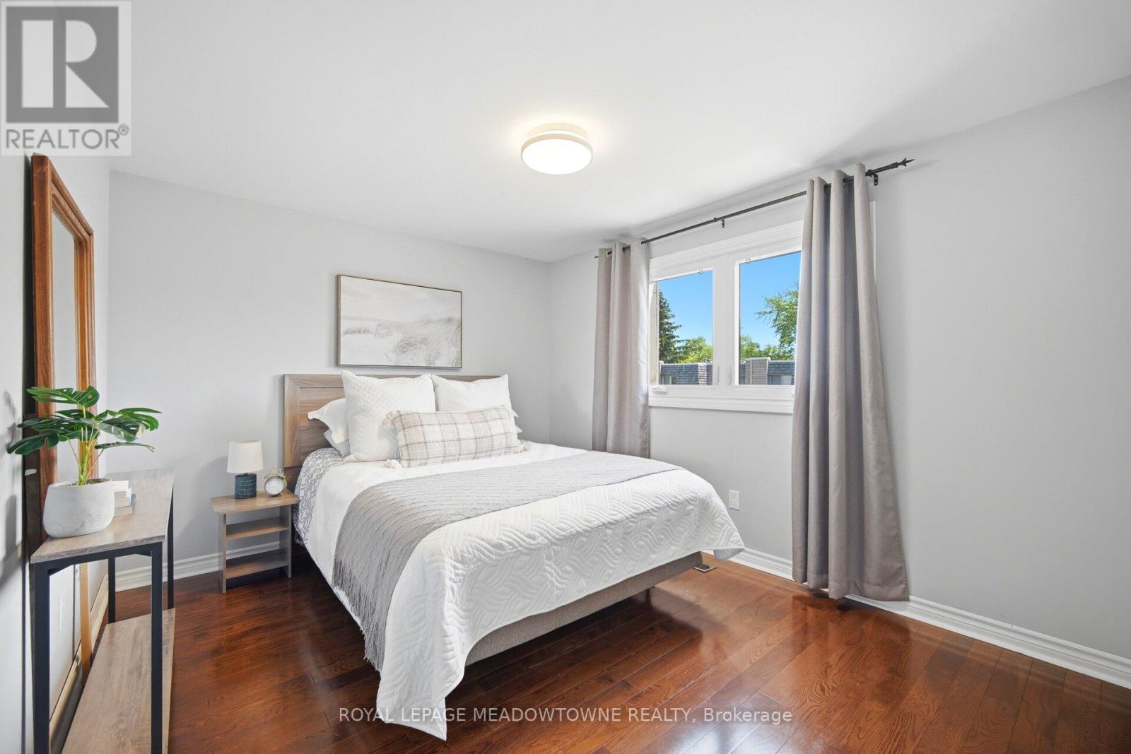 16 Dutch Myrtle Way, Toronto, ON