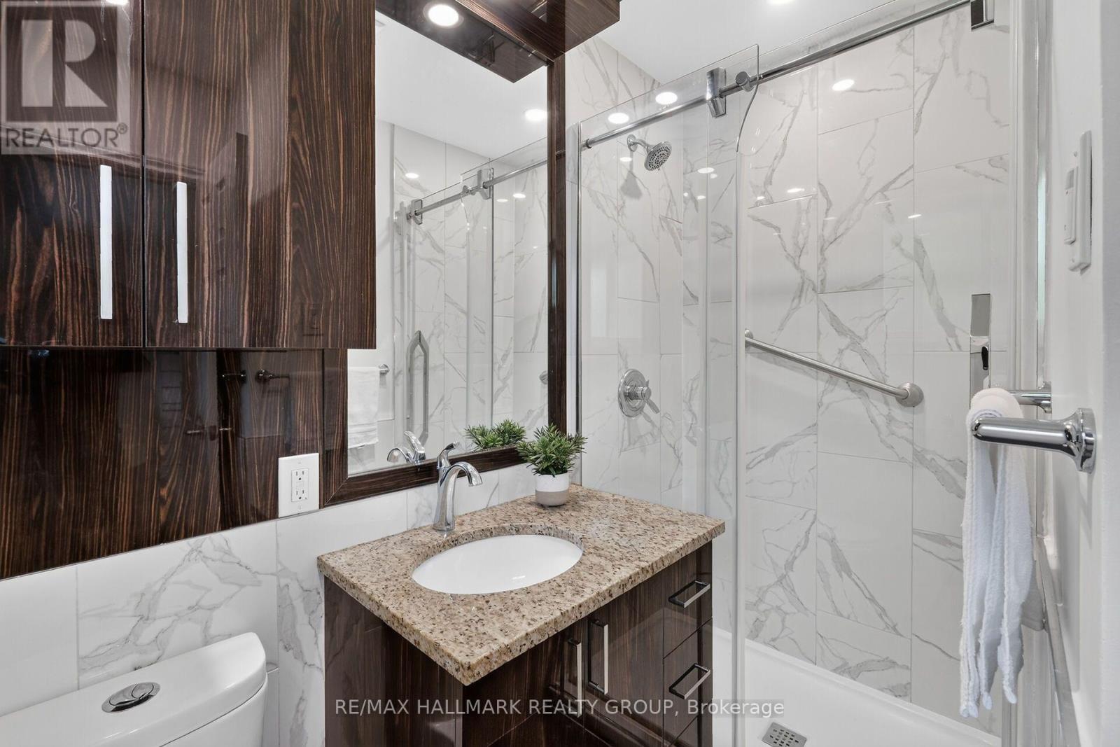 2160 Lambeth Walk, Ottawa, ON