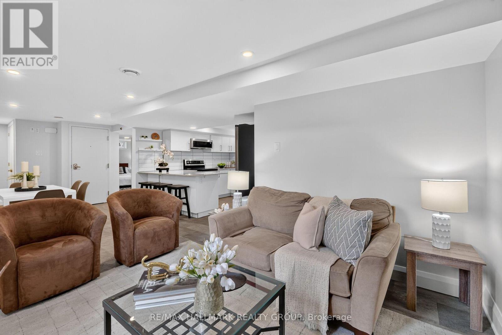 2160 Lambeth Walk, Ottawa, ON