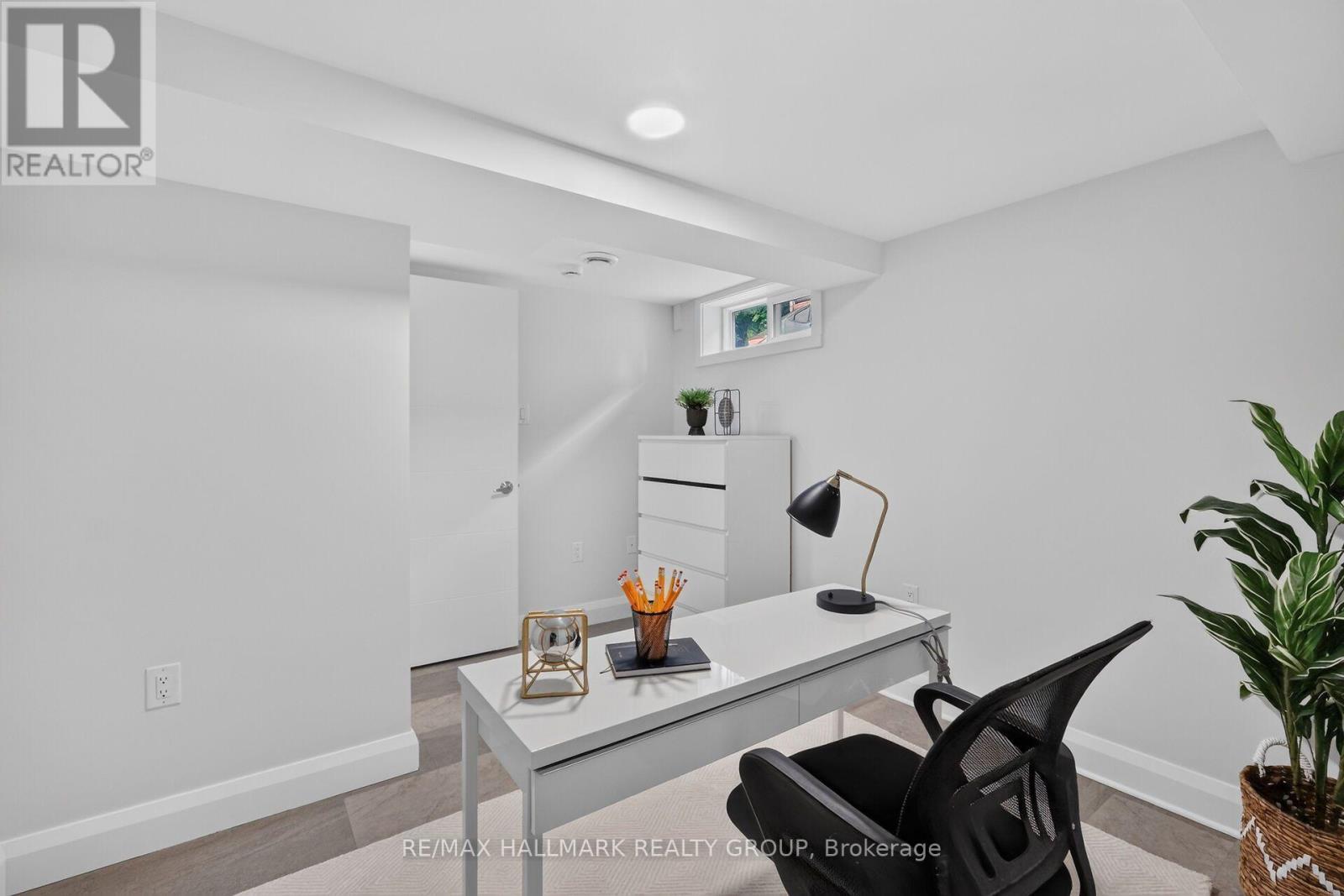 2160 Lambeth Walk, Ottawa, ON