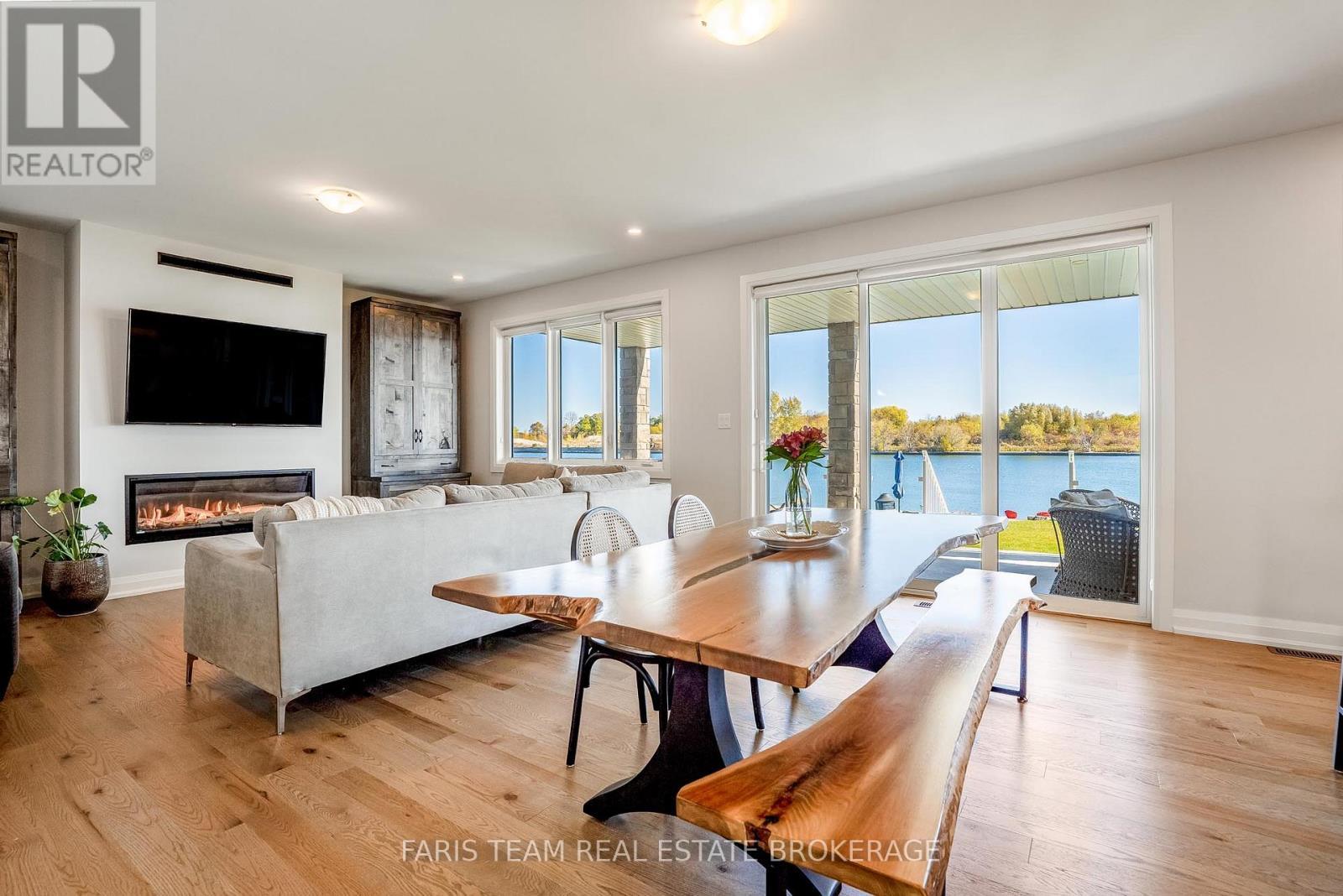 7 Dock Lane, Tay, ON