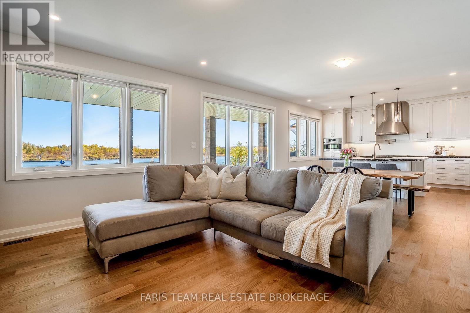 7 Dock Lane, Tay, ON