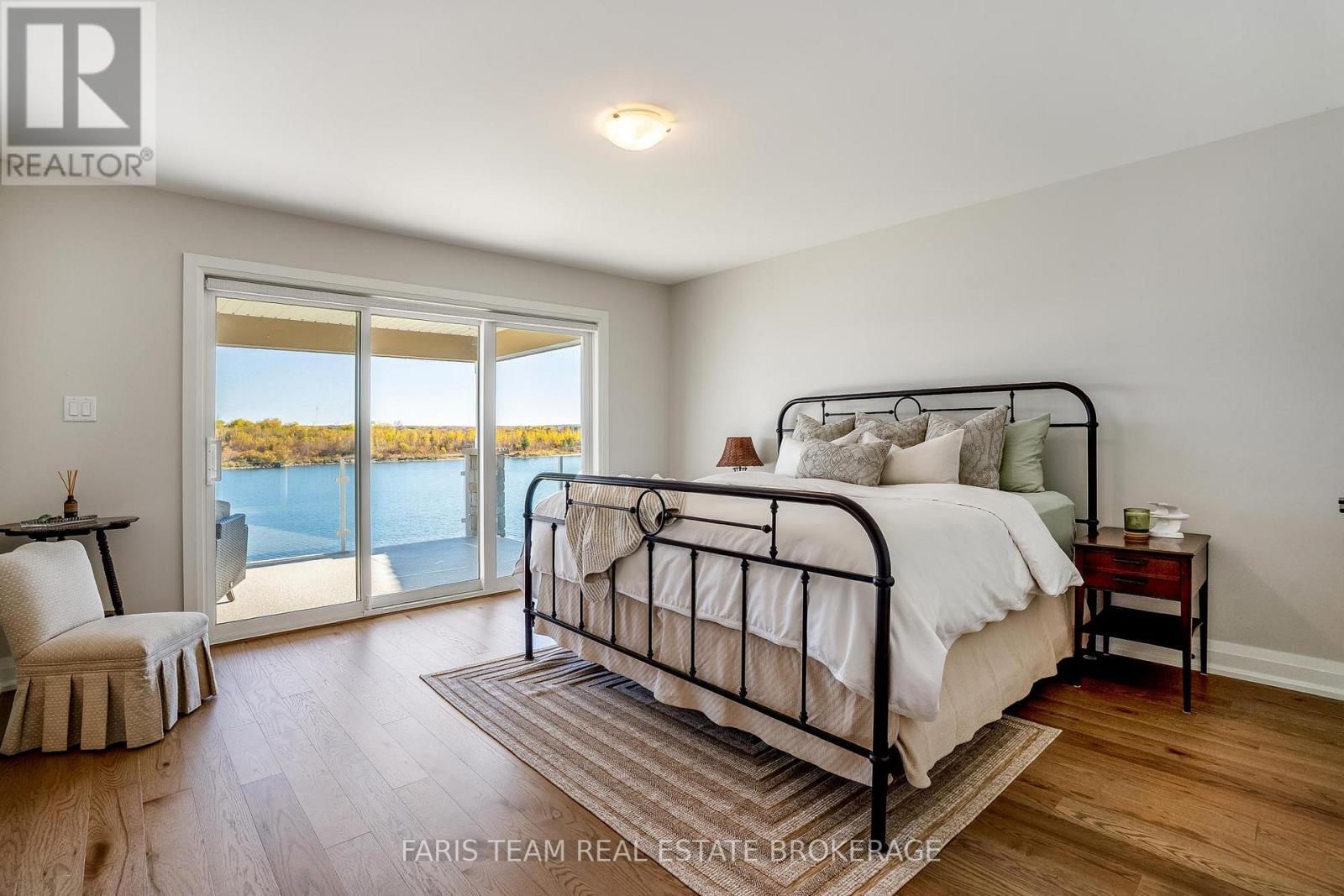 7 Dock Lane, Tay, ON