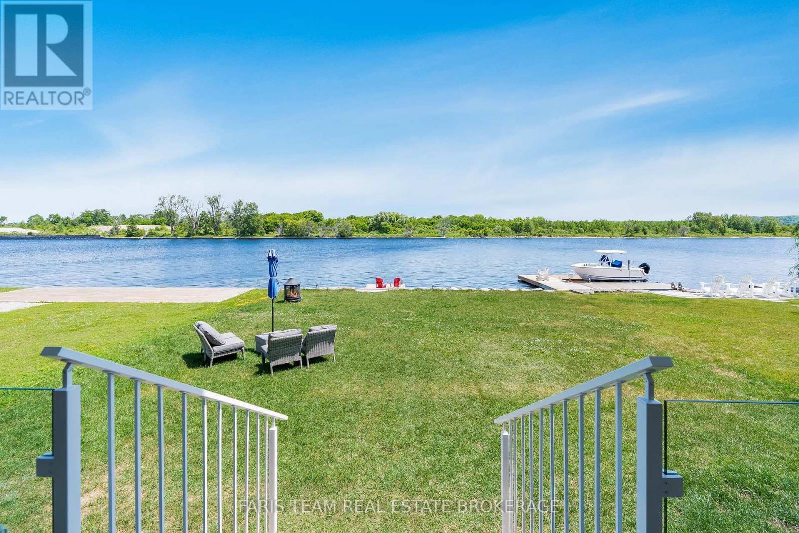 7 Dock Lane, Tay, ON