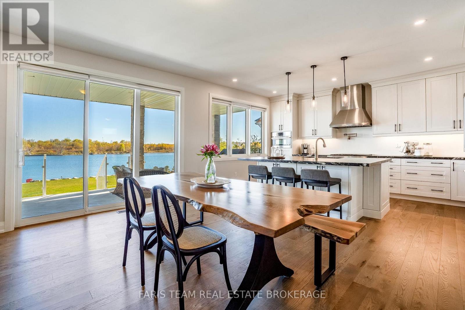 7 Dock Lane, Tay, ON