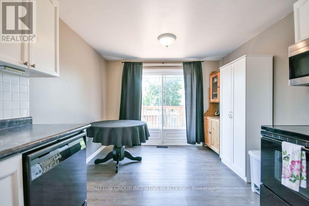 10 Palling Lane, Barrie, ON