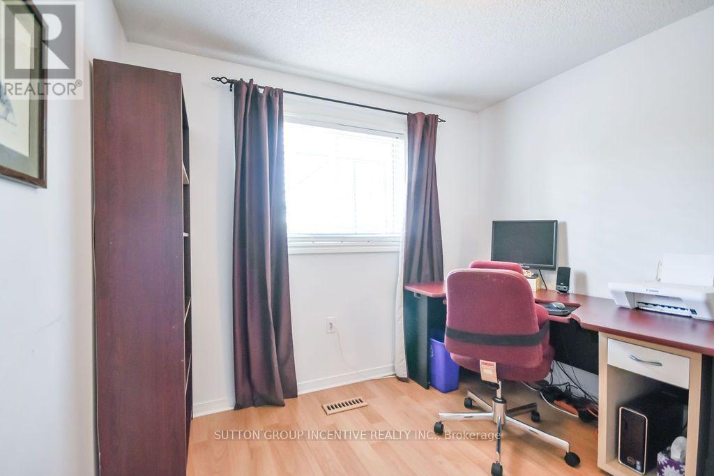 10 Palling Lane, Barrie, ON