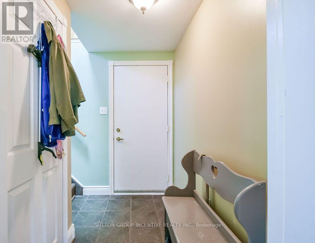 10 Palling Lane, Barrie, ON