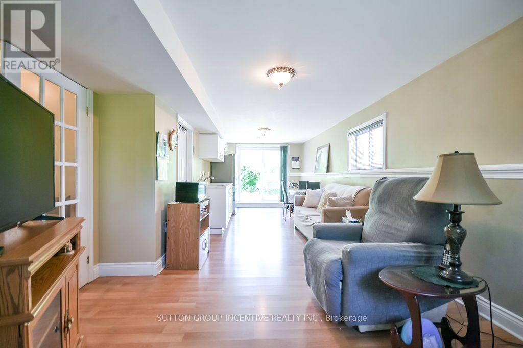 10 Palling Lane, Barrie, ON