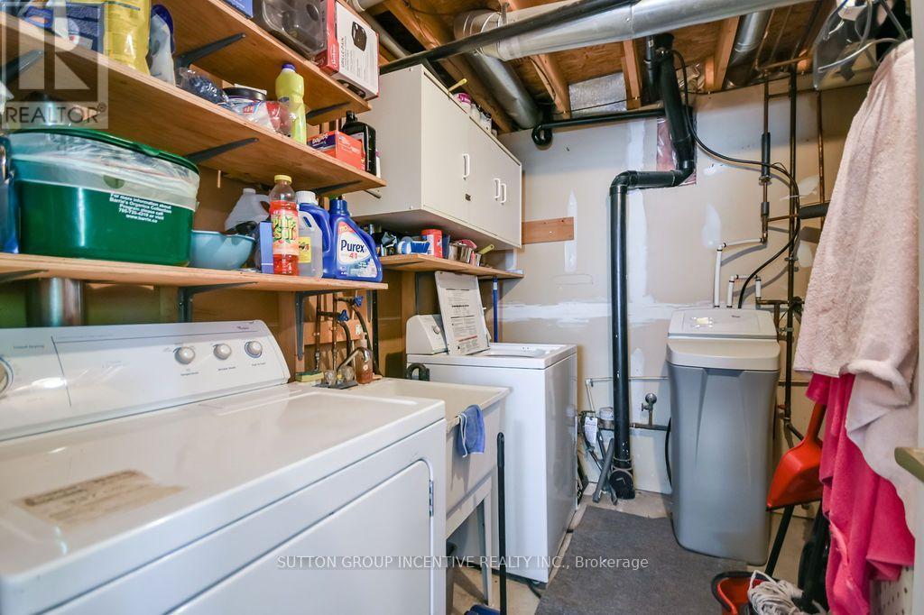 10 Palling Lane, Barrie, ON