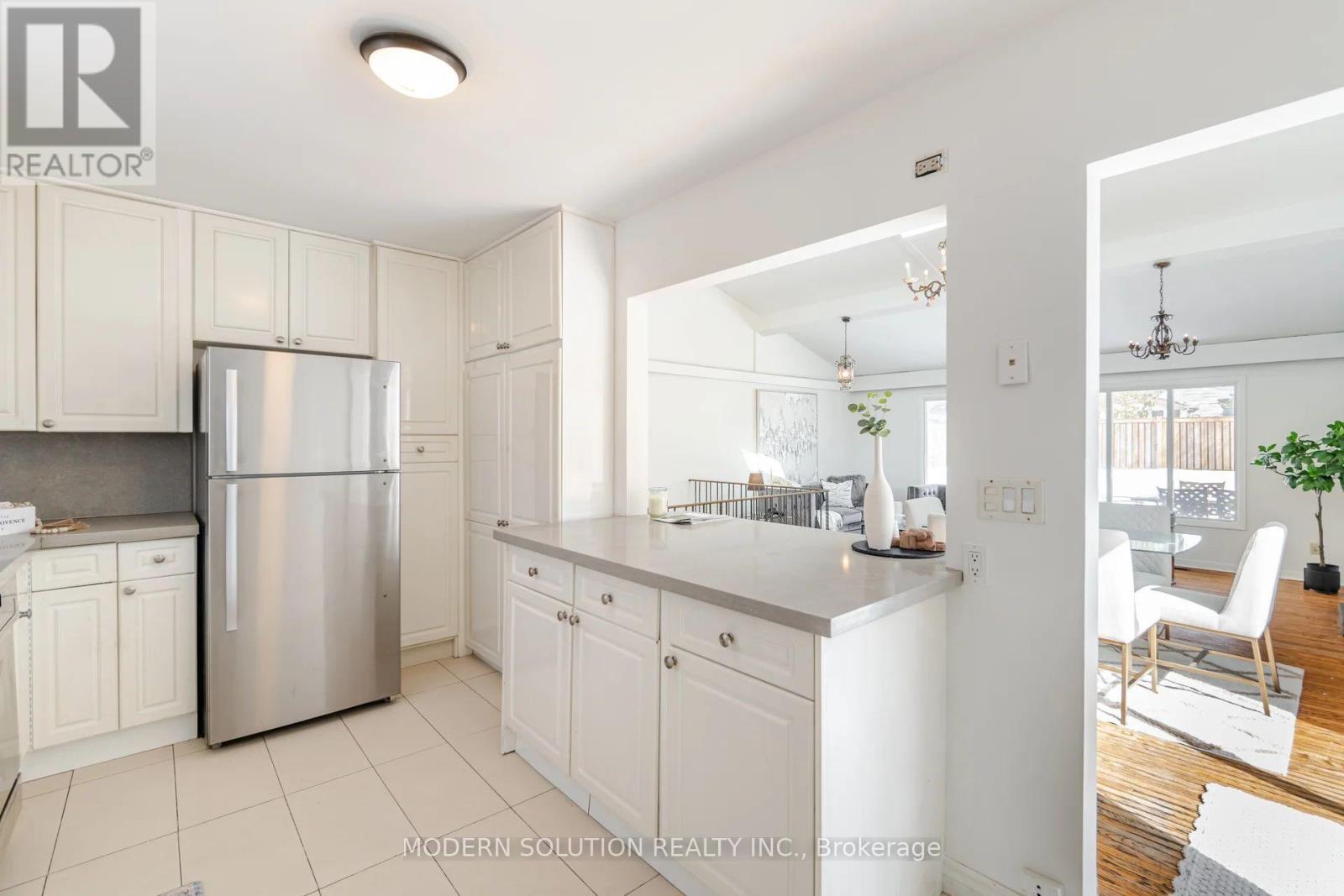 2557 Mindemoya Road, Mississauga, ON