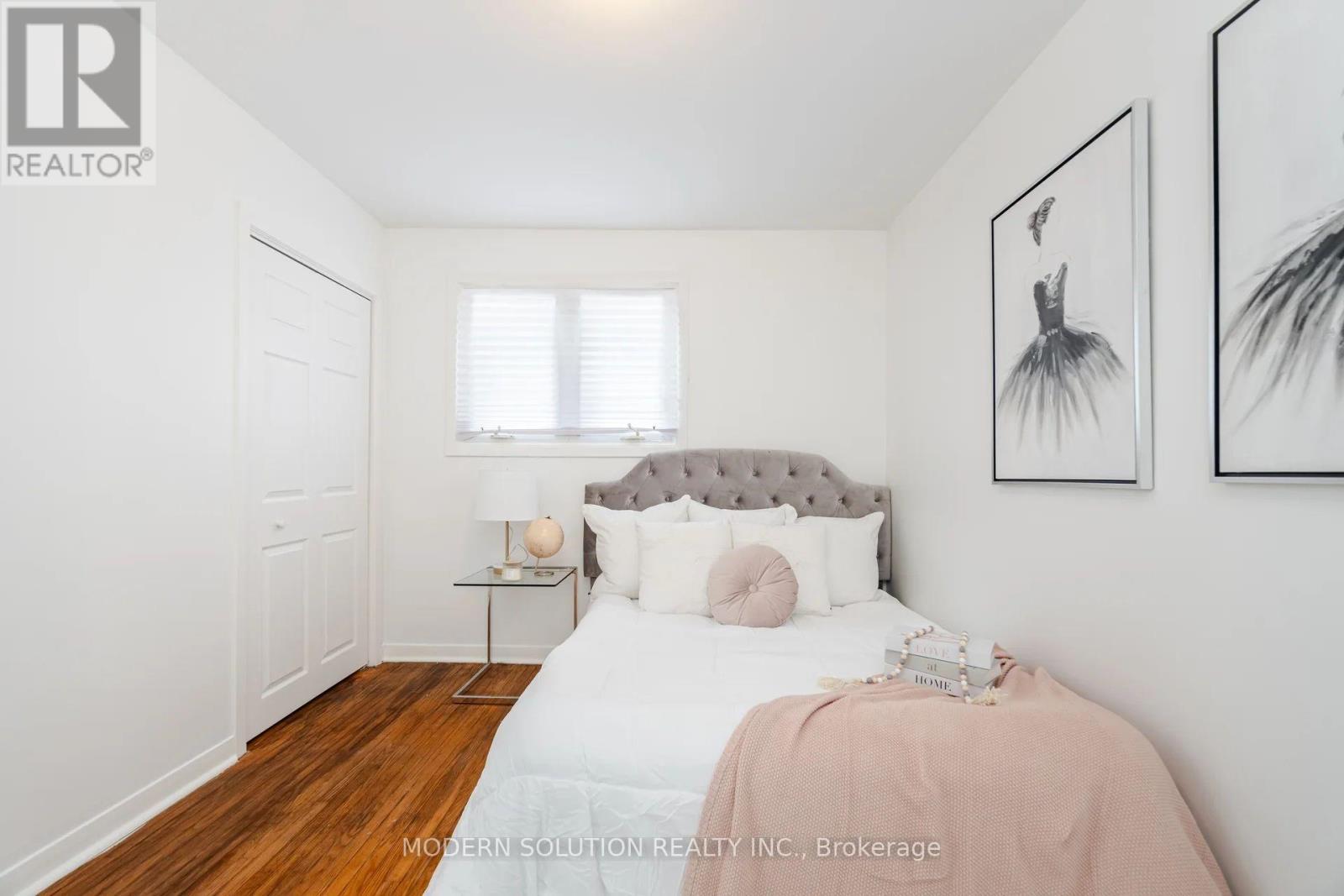 2557 Mindemoya Road, Mississauga, ON