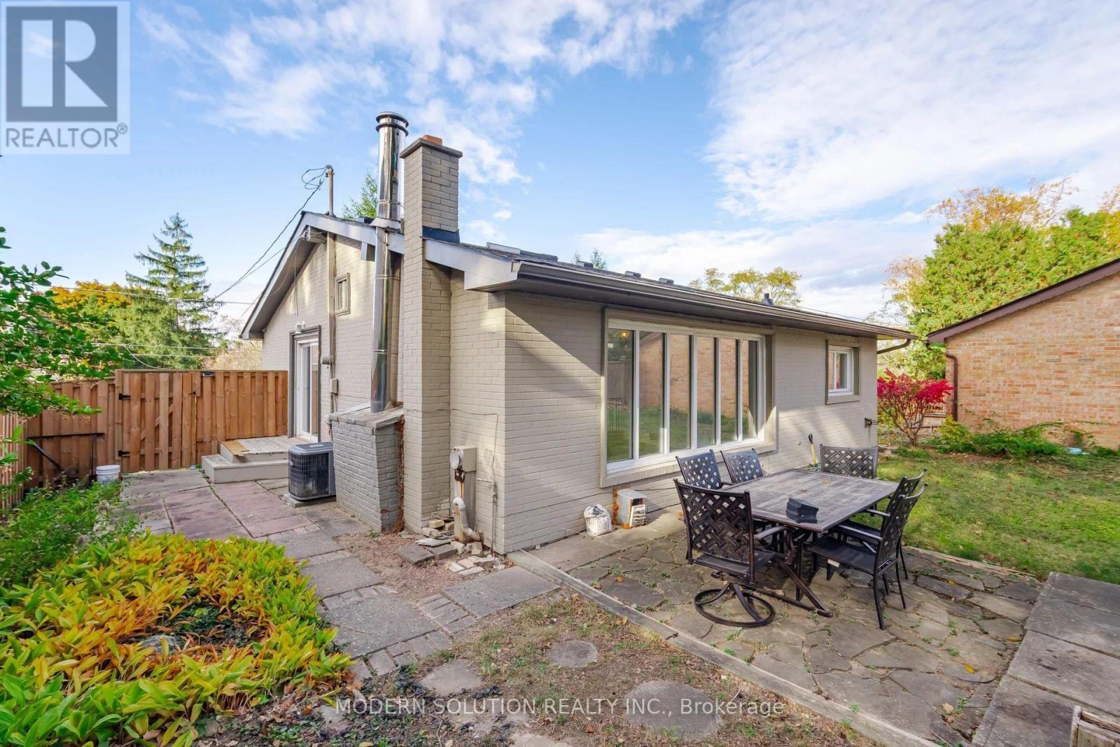 2557 Mindemoya Road, Mississauga, ON