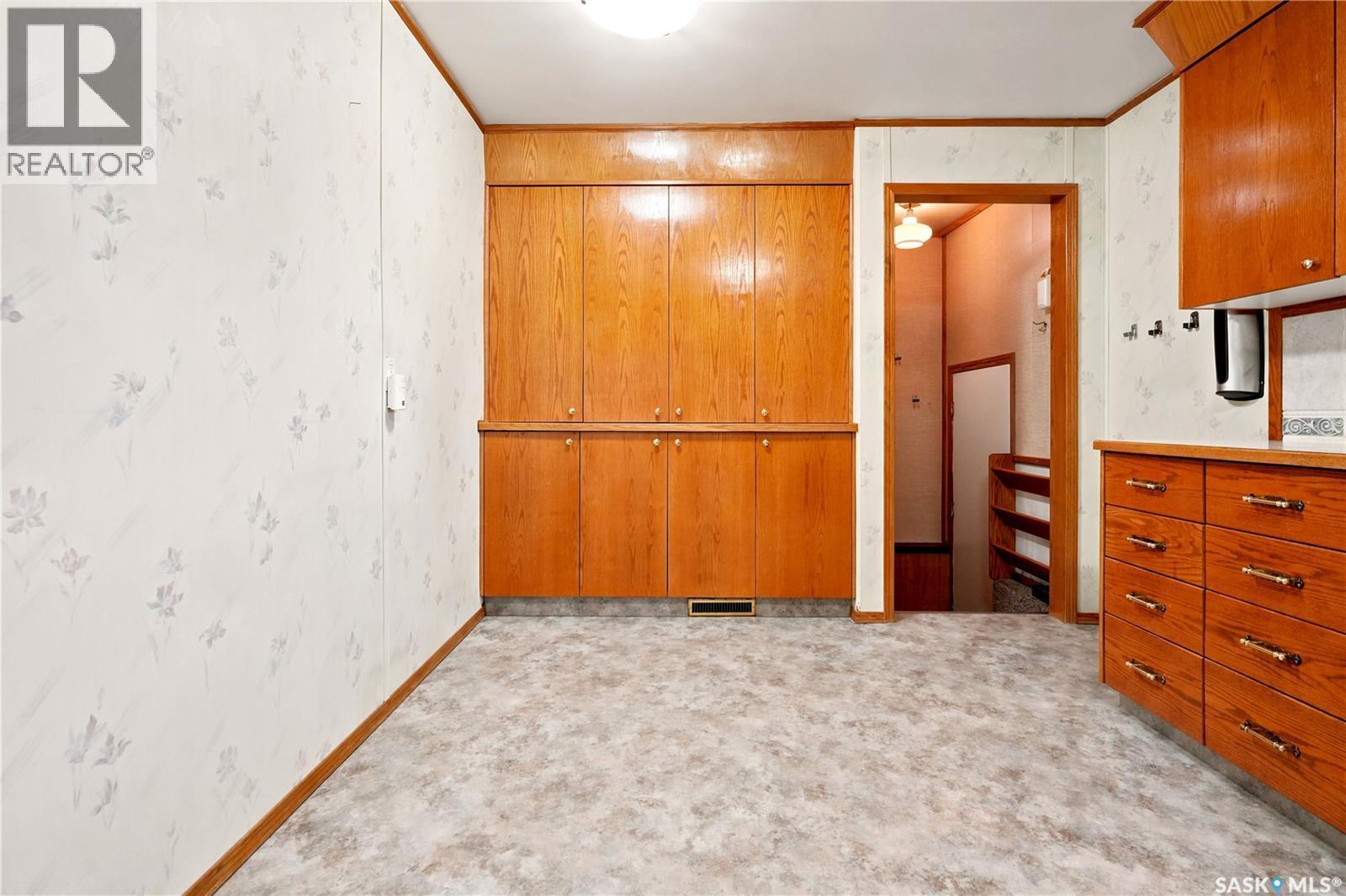 3326 4Th Avenue N, Regina, SK - Indoor Photo Showing Other Room