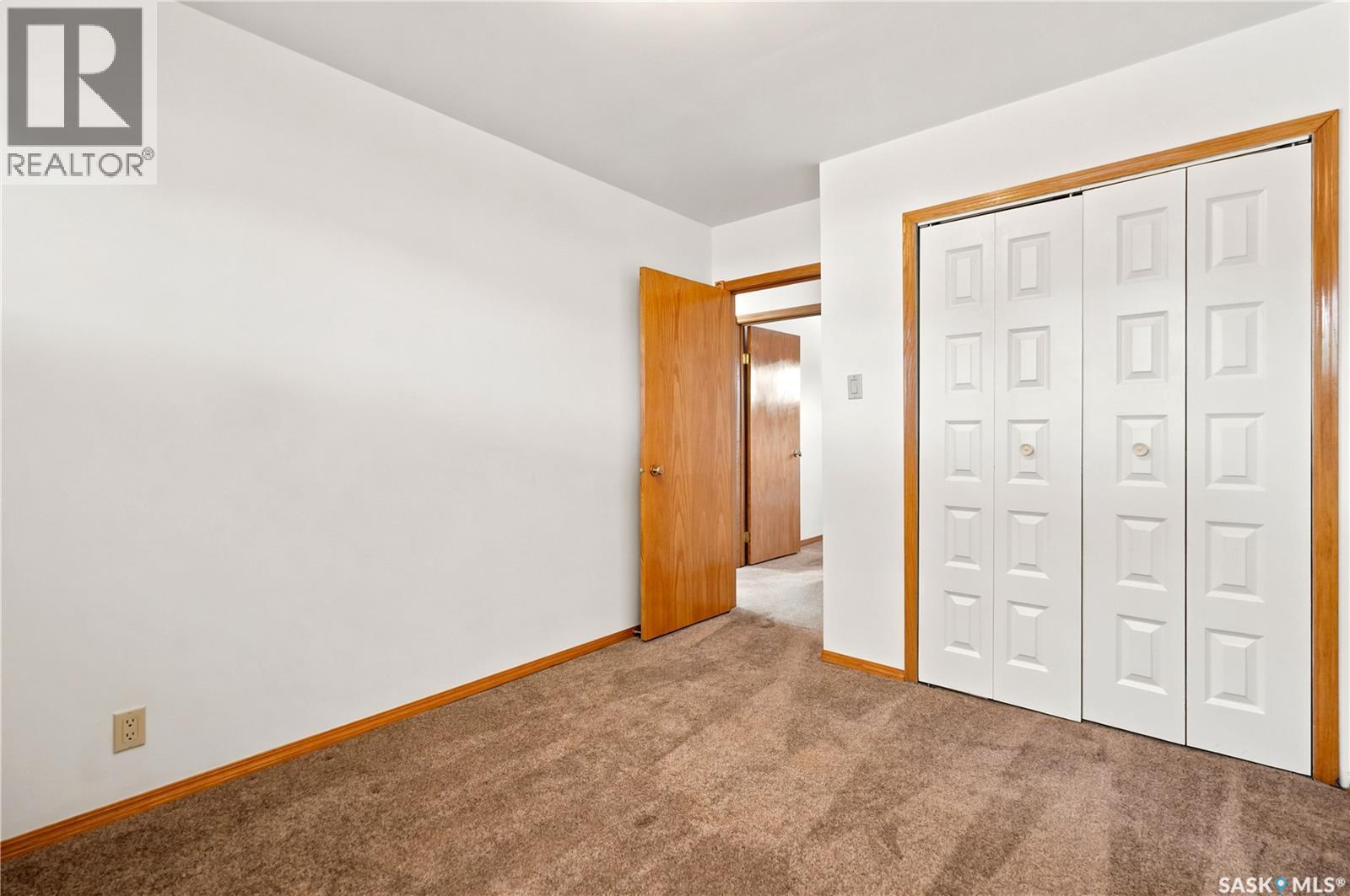 3326 4Th Avenue N, Regina, SK - Indoor Photo Showing Other Room