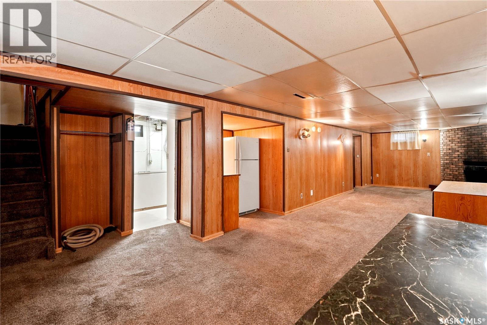 3326 4Th Avenue N, Regina, SK - Indoor