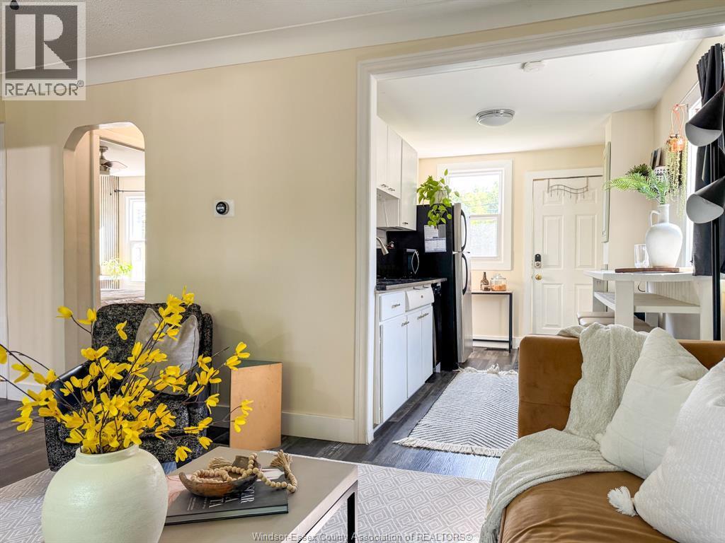 2392 Louis, Windsor, ON