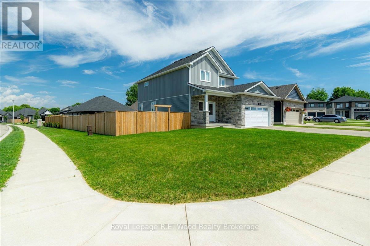 72 Trailview Drive E, Tillsonburg, ON - Outdoor