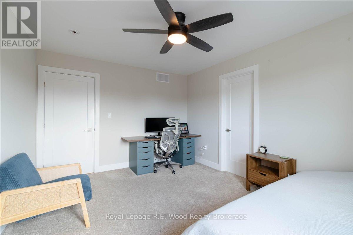 72 Trailview Drive E, Tillsonburg, ON - Indoor Photo Showing Bedroom