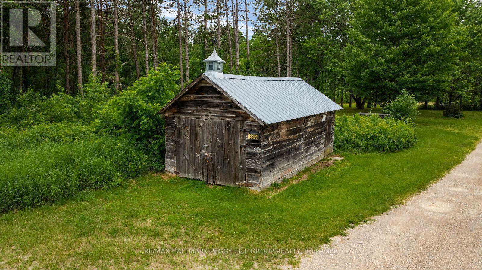 3664 Hogback Road, Clearview, ON