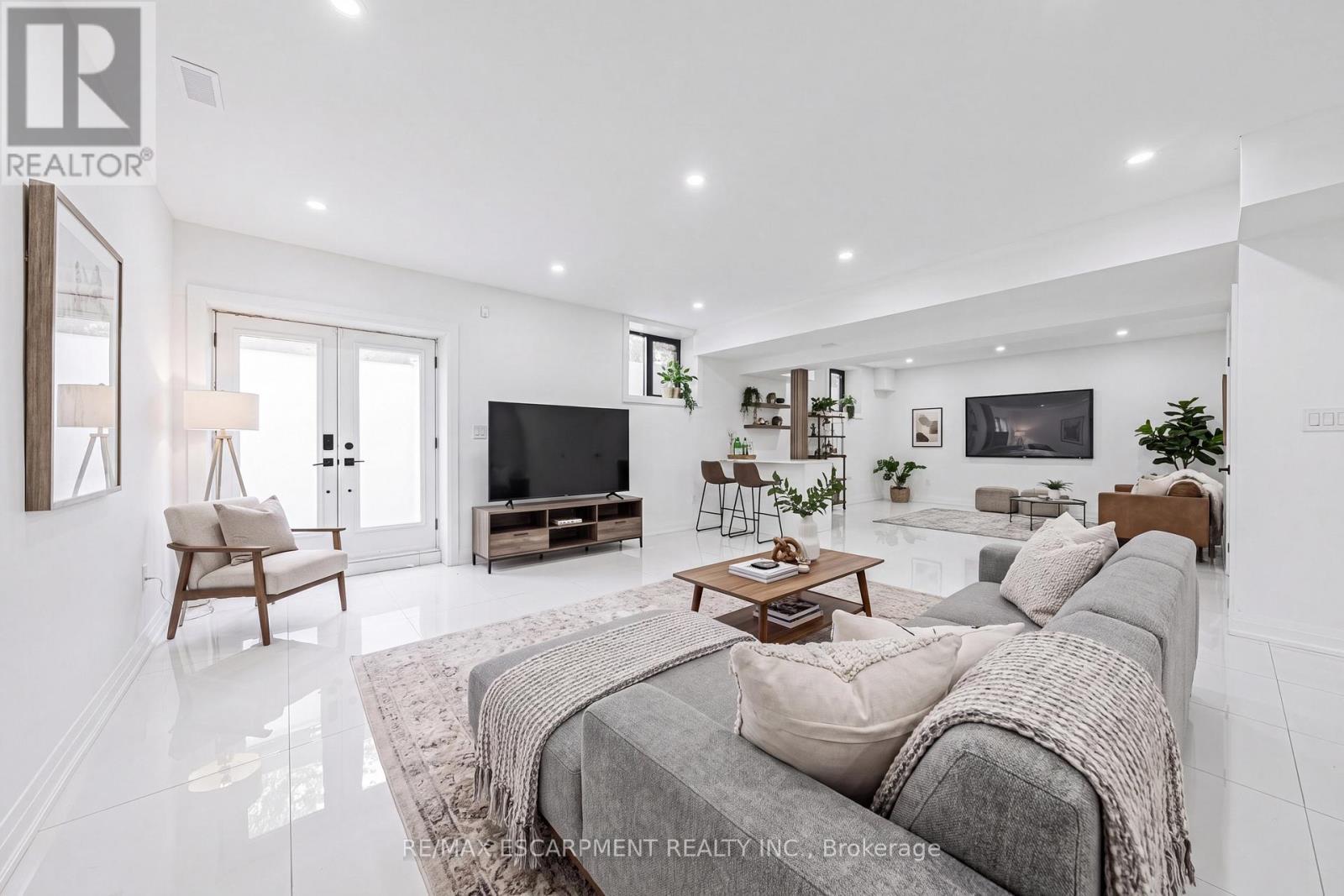 VIRTUALLY STAGED - 4511 Guelph Line, Burlington, ON