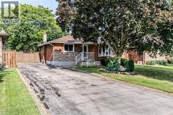 17 WOODSVIEW Avenue Grimsby, ON L3M 3S5