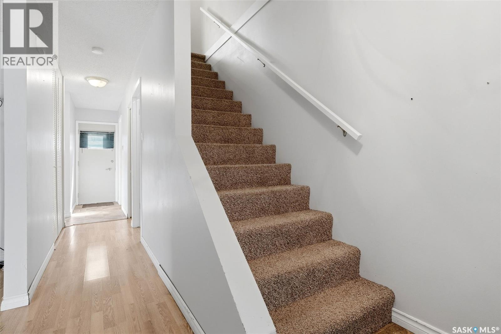 98 Oakview Drive, Regina, SK