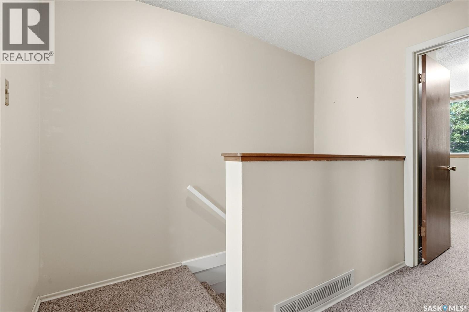 98 Oakview Drive, Regina, SK